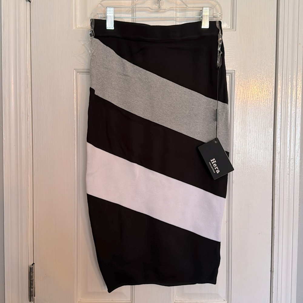 Hera gray white black stripped knitted pencil skirt L NWT